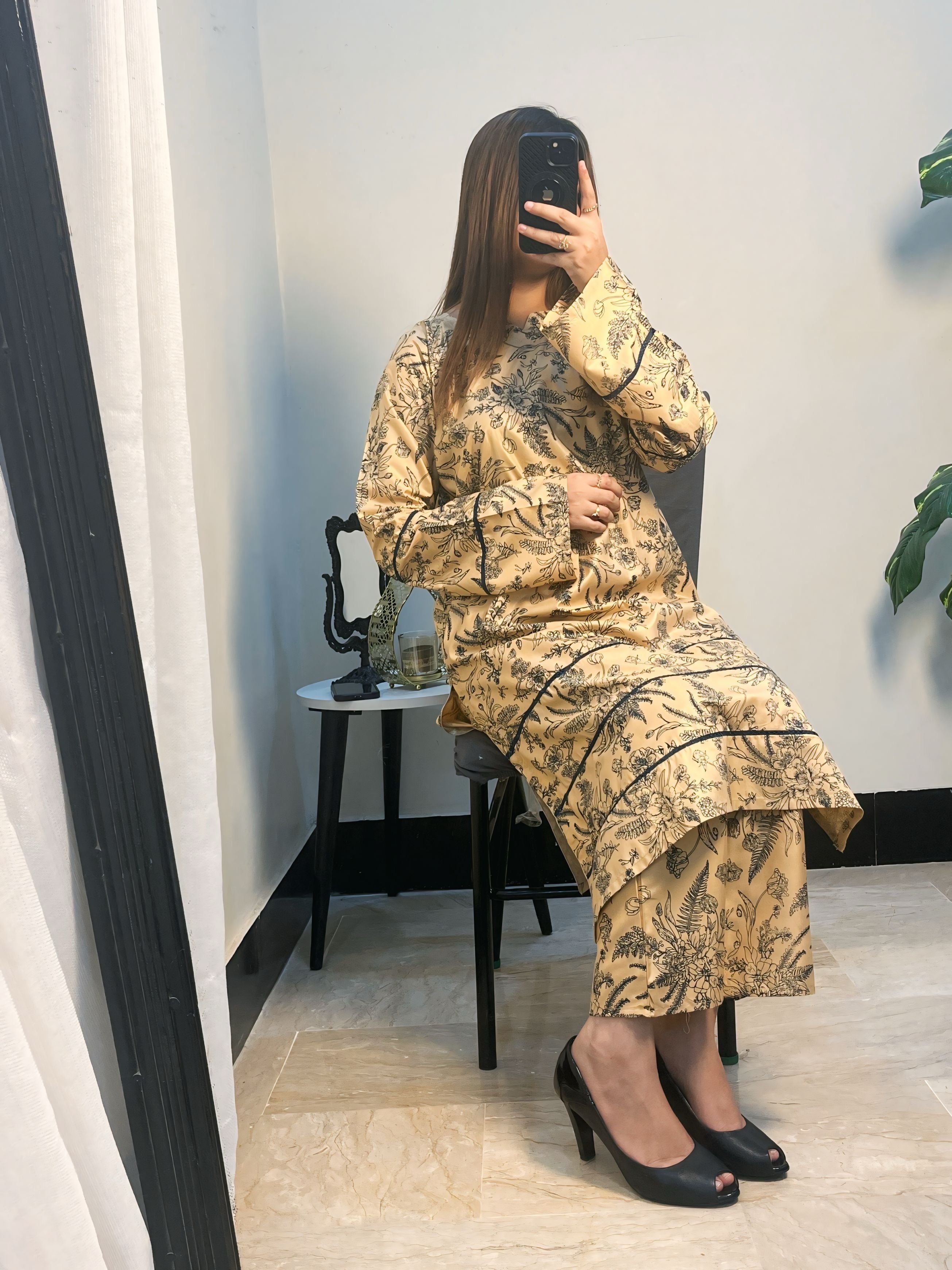 SABA TWO PC SUIT LAWN